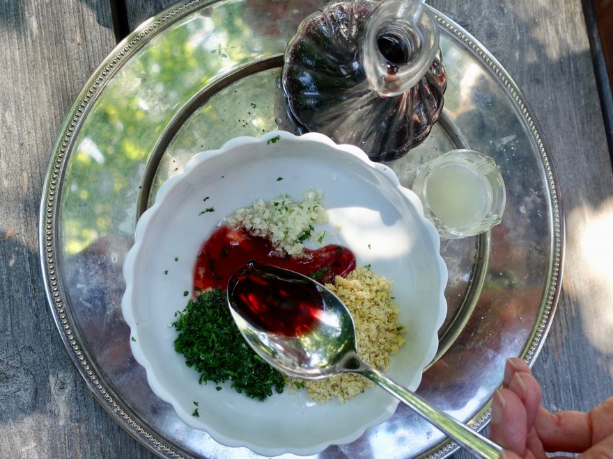 Zutaten für Pesto mit Bio Ajvar