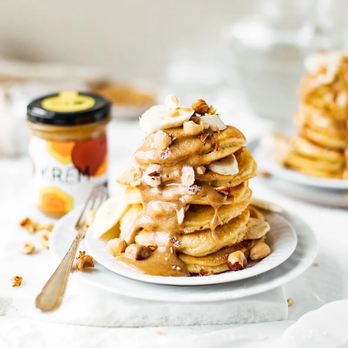 Ein leckerer Pancake mit Bio Nussmuse aus Haselnüssen und Honig von BioBalkan
